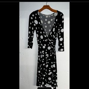 Maggy London, Abstract Black/White Wrap Dress